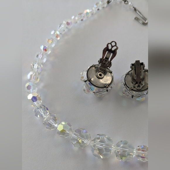 EVC AB CRYSTALS NECKLACE & MATCHING CLIP ON EARRINGS - Picture 10 of 15